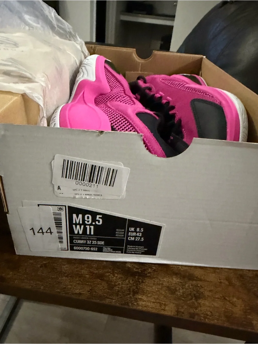 Nike bold pink